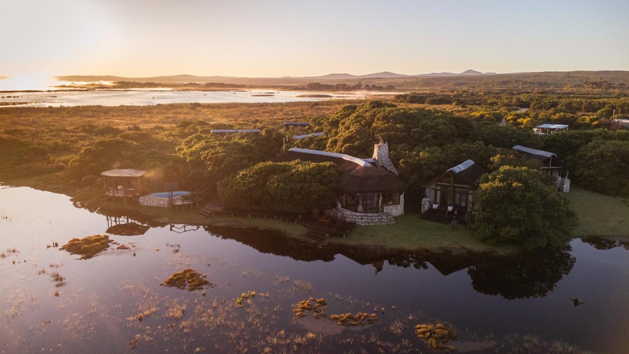 Mosaic Lagoon Lodge Stanford Eksteriør bilde